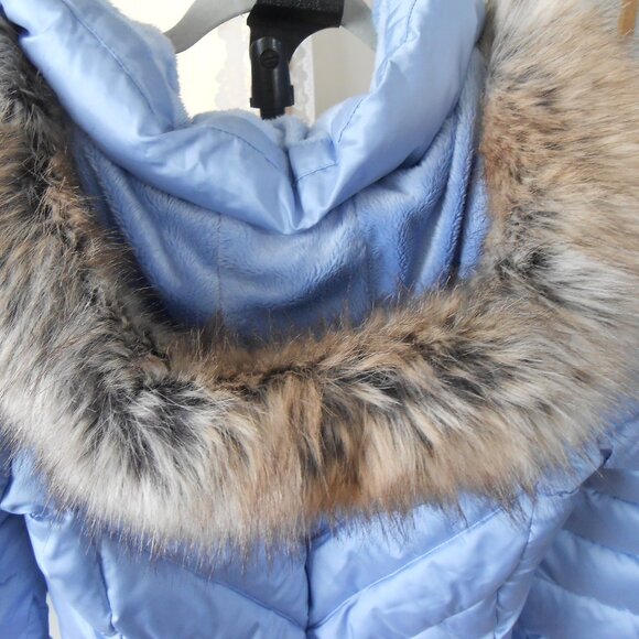 LANDS END COAT-INSULATED PLUSH LINED-WOMEN'S SIZE SMALL-SOFT BLUE - Picture 3 of 8